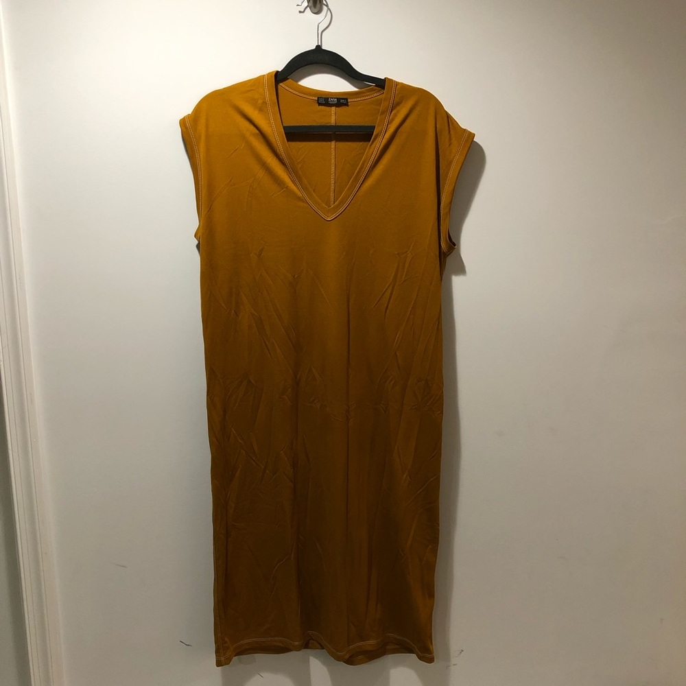 Zara Below the knee T-shirt dress